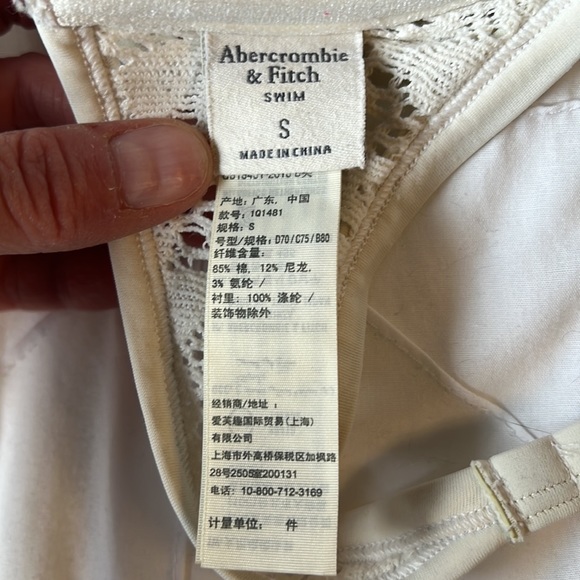 Two bikini tops - Picture 3 of 4